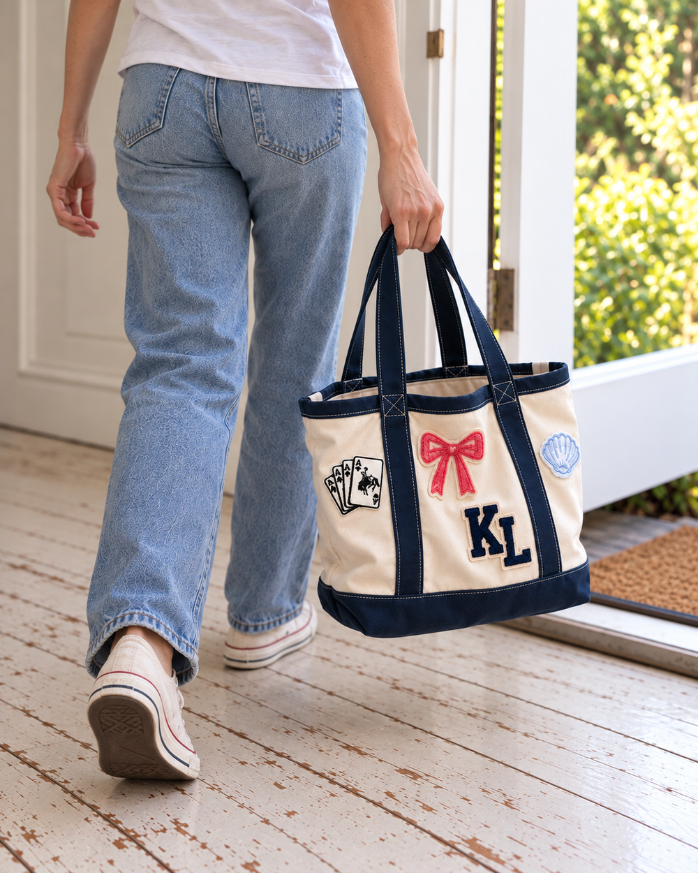 The Everyday Tote in Natural & Navy